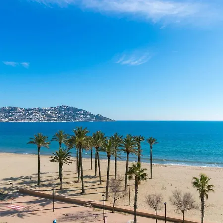 Cap Mestral By Interhome