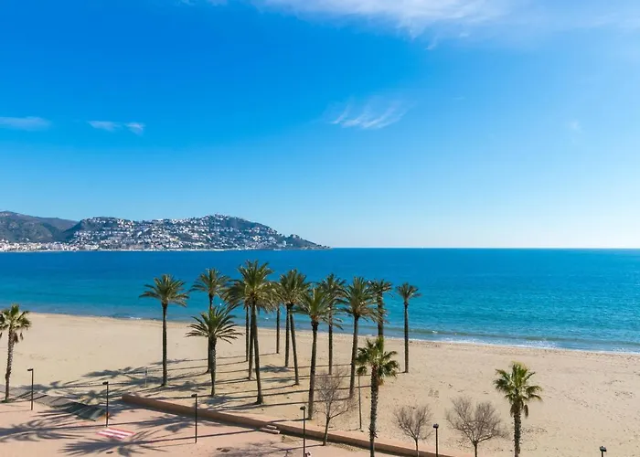 Cap Mestral By Interhome