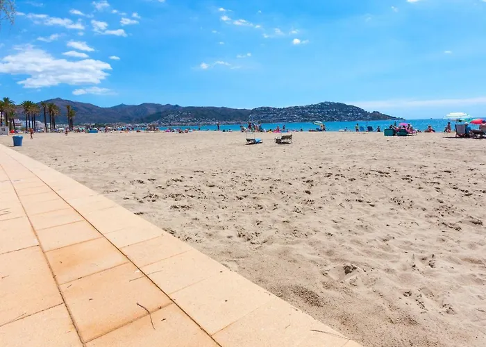 Cap Mestral By Interhome