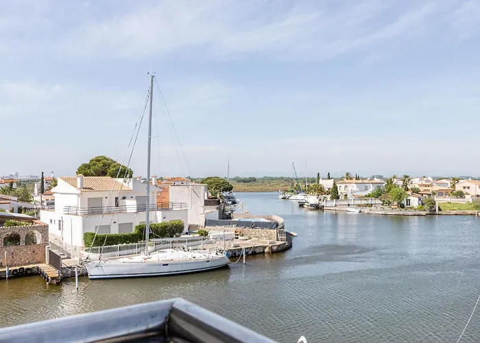 Cap Mestral By Interhome Roses
