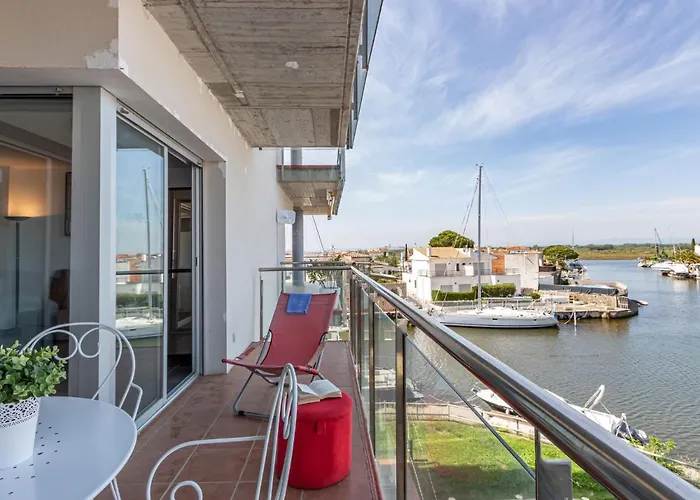 Cap Mestral By Interhome * Roses